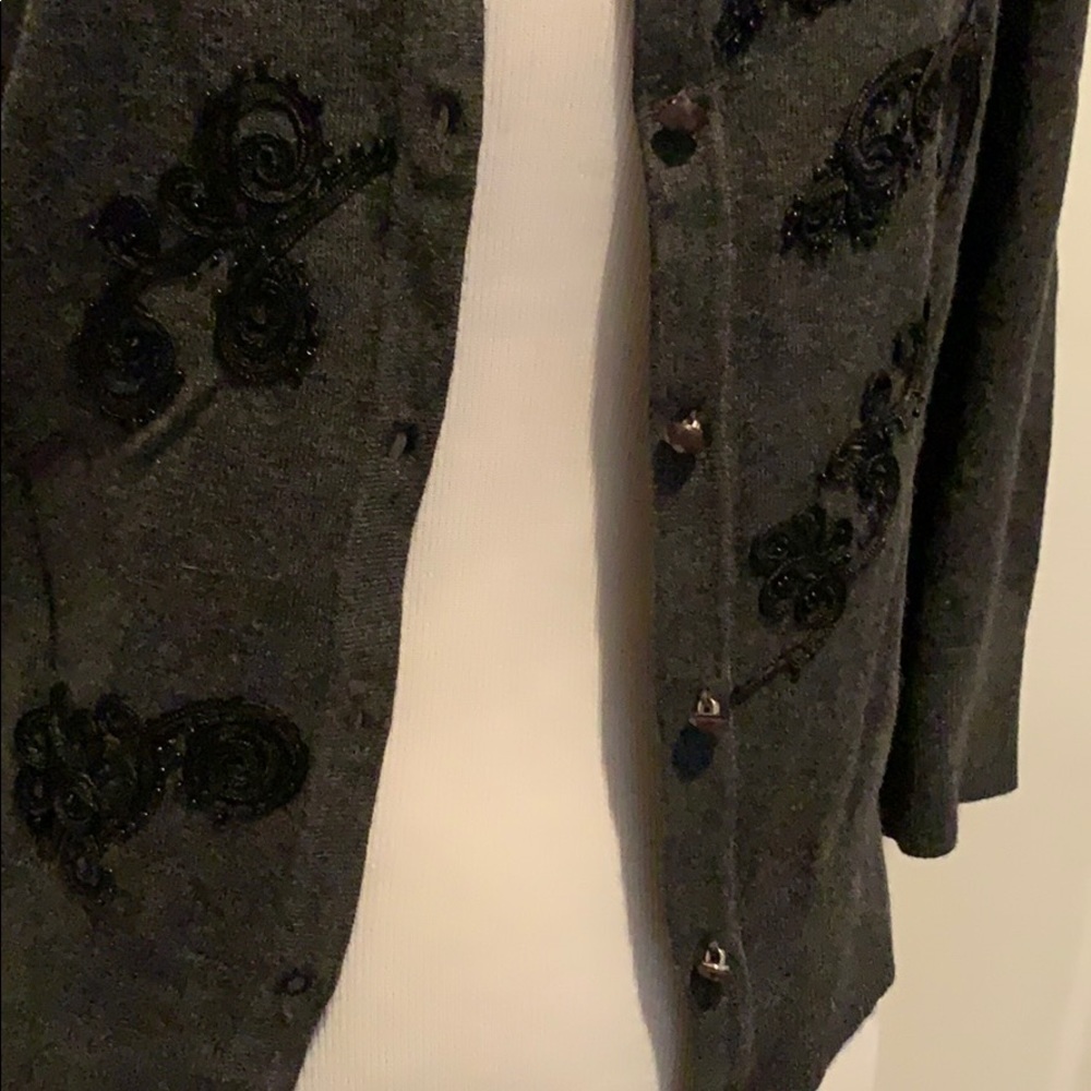 Dark gray cardigan with black appliques - Picture 3 of 7